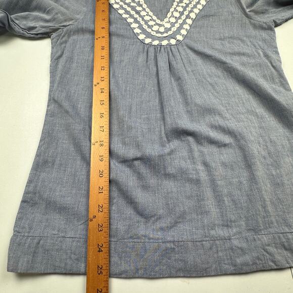 Boden Top Womens 4 Blue Chambray Embroidered Boho Beach Preppy Coastal Resort - Picture 9 of 11